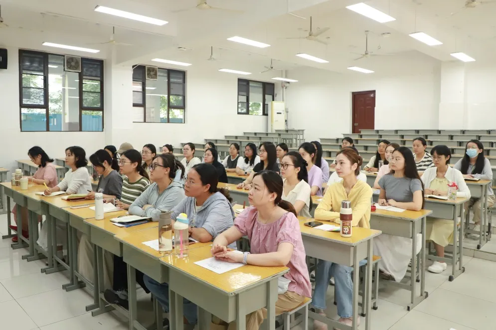我校举办2026年学籍管理工作培训会